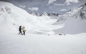 Winterwandern im Urlaub in Obergurgl | © Ötztal Tourismus, Roman Huber